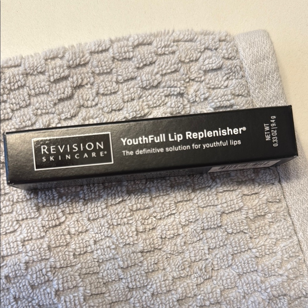 Revision Skincare YouthFull Lip Replenisher